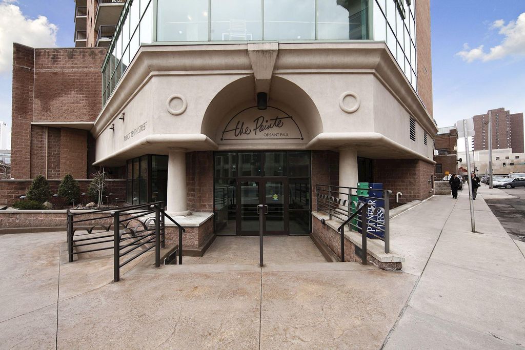 78 10th Street E 1904, Saint Paul, MN 55101