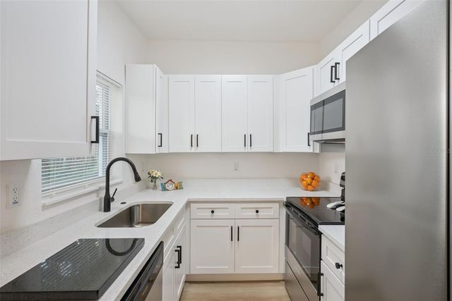 3013 KELVINGTON DRIVE, Orlando, FL 32810