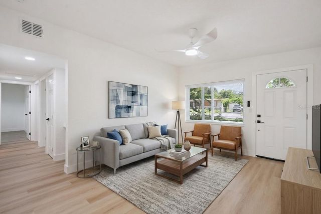 3013 KELVINGTON DRIVE, Orlando, FL 32810
