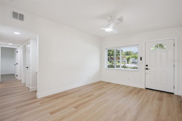3013 KELVINGTON DRIVE, Orlando, FL 32810