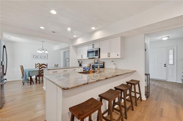 4912 Cliffony DR, Virginia Beach, VA 23464