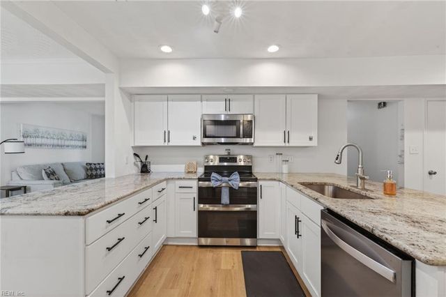 4912 Cliffony DR, Virginia Beach, VA 23464