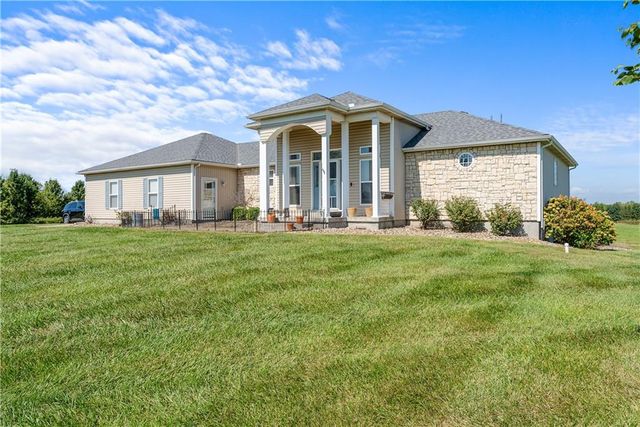 18500 E 191st Street, Pleasant Hill, MO 64080