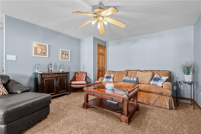 18500 E 191st Street, Pleasant Hill, MO 64080