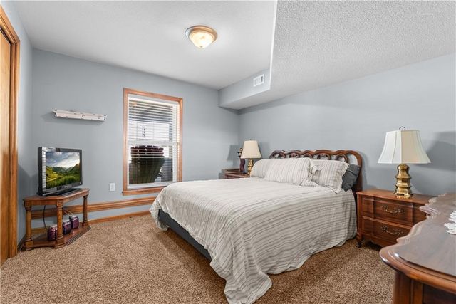 18500 E 191st Street, Pleasant Hill, MO 64080