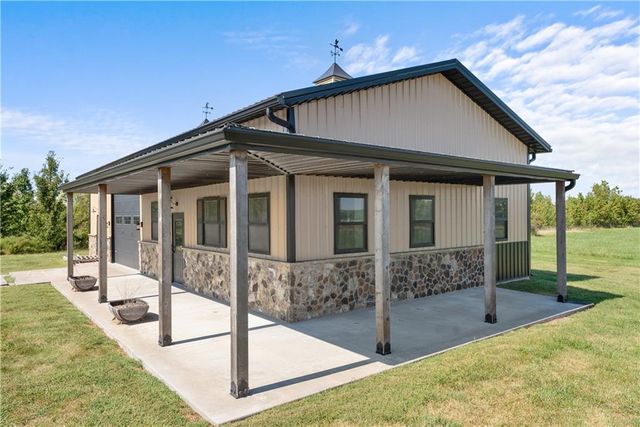 18500 E 191st Street, Pleasant Hill, MO 64080