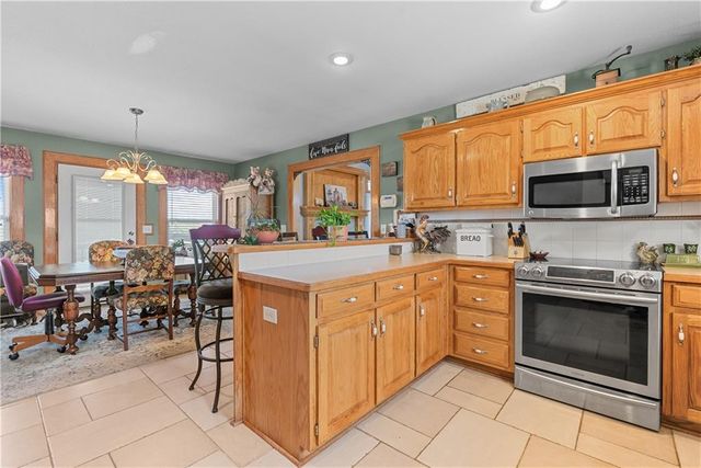 18500 E 191st Street, Pleasant Hill, MO 64080