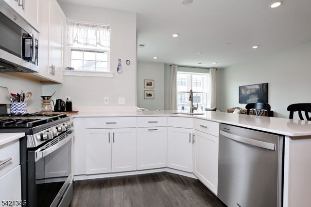 54 Harvest Way, Little Falls Twp., NJ 07424