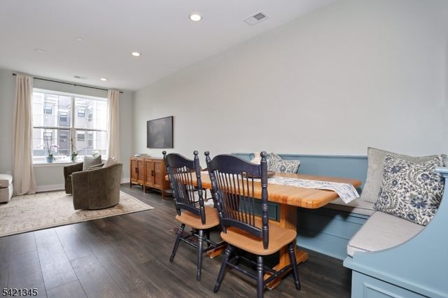 54 Harvest Way, Little Falls Twp., NJ 07424