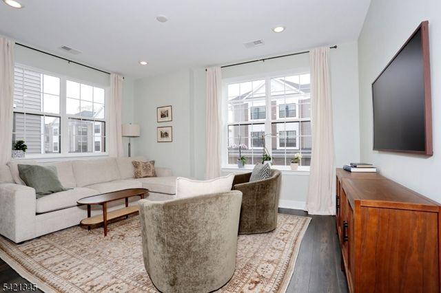 54 Harvest Way, Little Falls Twp., NJ 07424