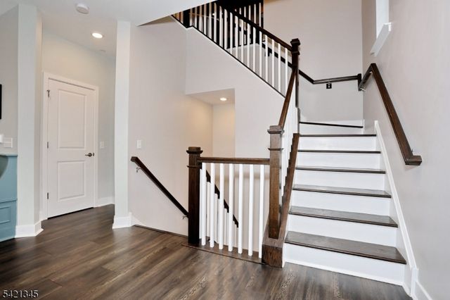 54 Harvest Way, Little Falls Twp., NJ 07424