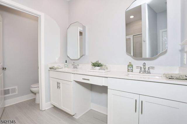 54 Harvest Way, Little Falls Twp., NJ 07424