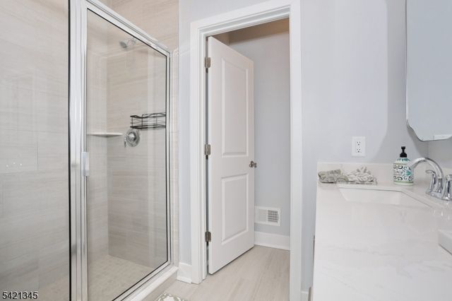 54 Harvest Way, Little Falls Twp., NJ 07424