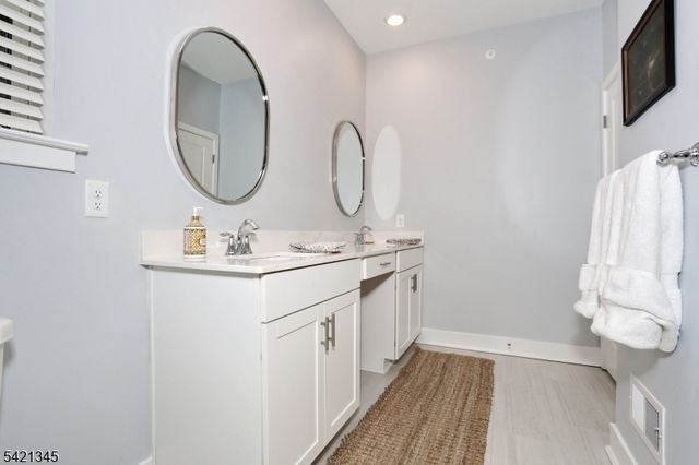 54 Harvest Way, Little Falls Twp., NJ 07424