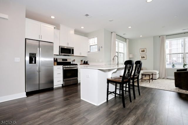 54 Harvest Way, Little Falls Twp., NJ 07424