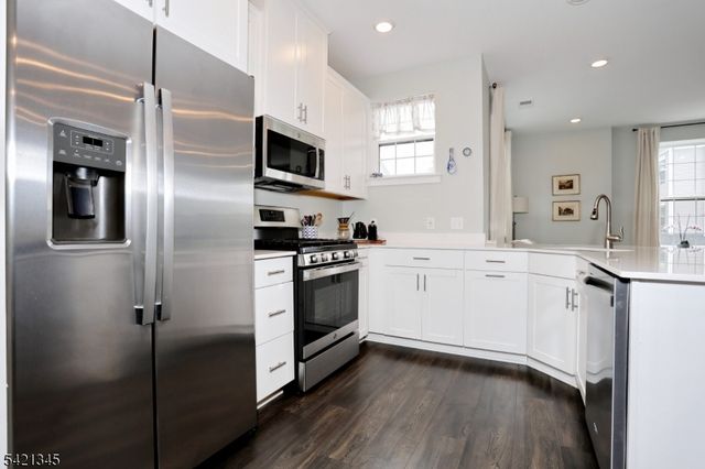 54 Harvest Way, Little Falls Twp., NJ 07424