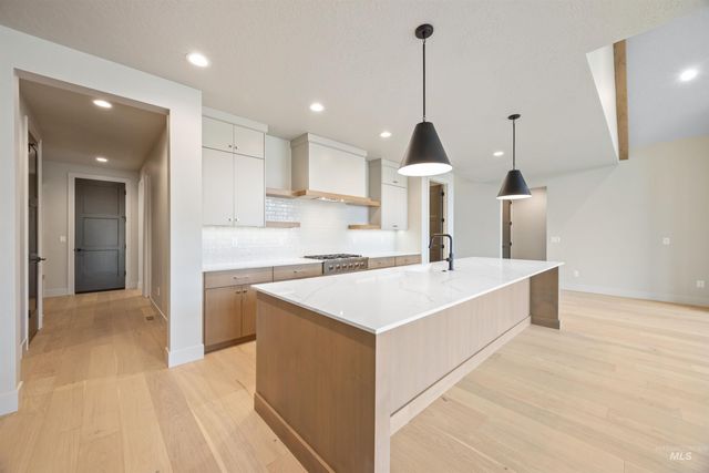 5502 W Haughburn Dr, Eagle, ID 83616