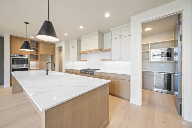 5502 W Haughburn Dr, Eagle, ID 83616