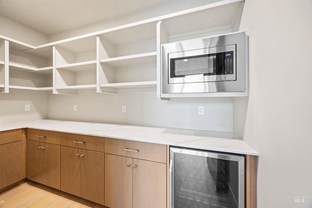 5502 W Haughburn Dr, Eagle, ID 83616