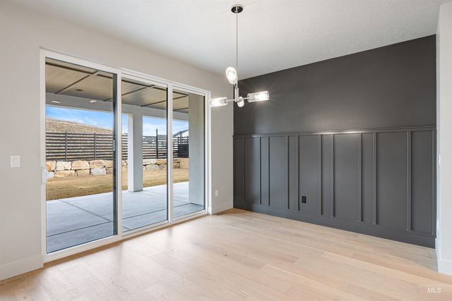 5502 W Haughburn Dr, Eagle, ID 83616