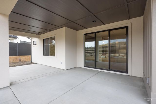 5502 W Haughburn Dr, Eagle, ID 83616