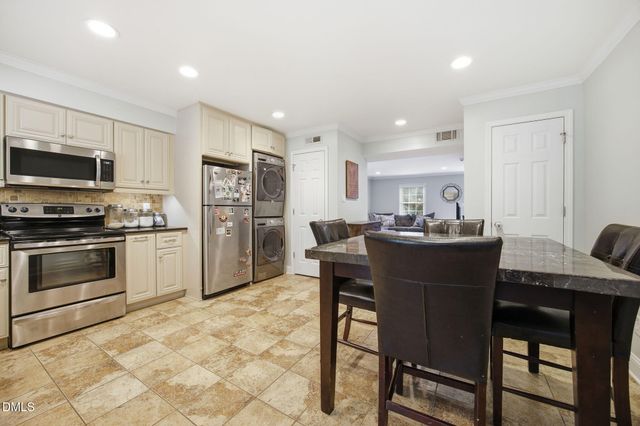 1250 Jamestown Court, Cary, NC 27511