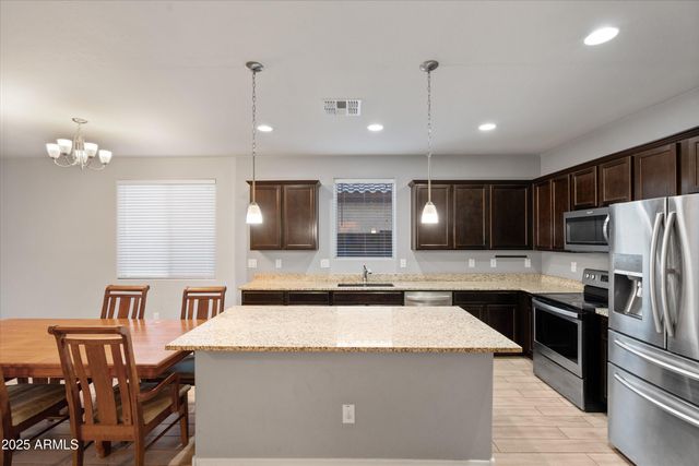 18390 W via del sol --, Surprise, AZ 85387