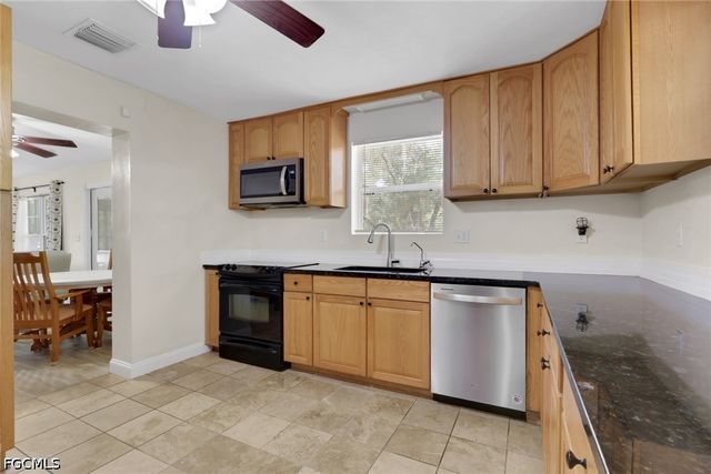 2431 Lippincott RD, Alva, FL 33920