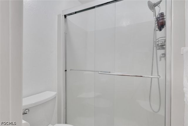 2431 Lippincott RD, Alva, FL 33920