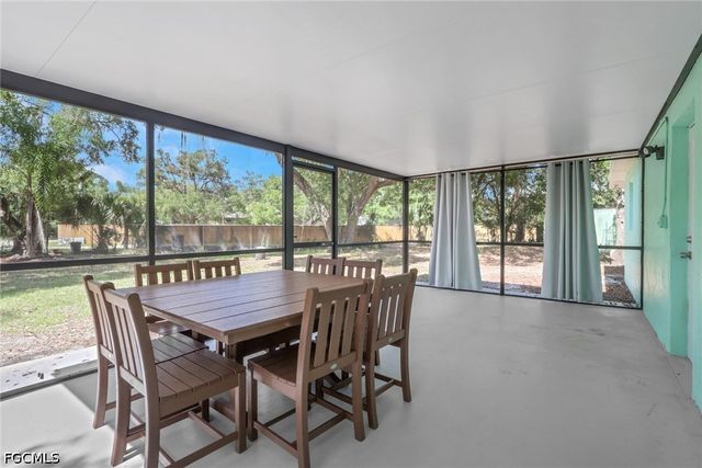 2431 Lippincott RD, Alva, FL 33920