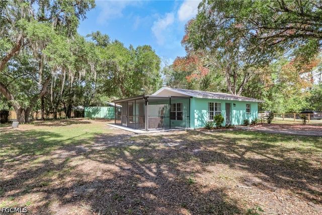 2431 Lippincott RD, Alva, FL 33920