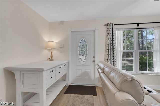 2431 Lippincott RD, Alva, FL 33920