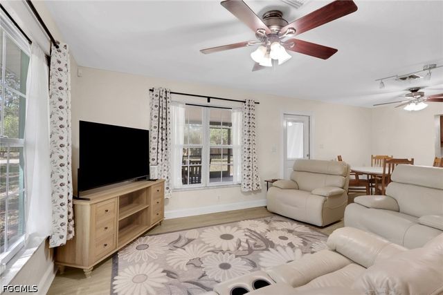 2431 Lippincott RD, Alva, FL 33920