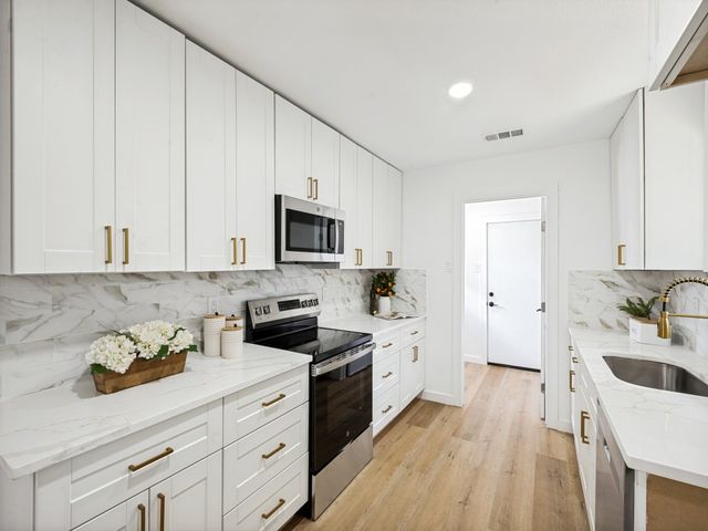 8100 Bobwhite Drive, Frisco, TX 75034