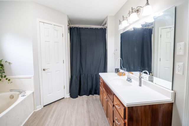 153 ASH RENE DR, Millington, TN 38053
