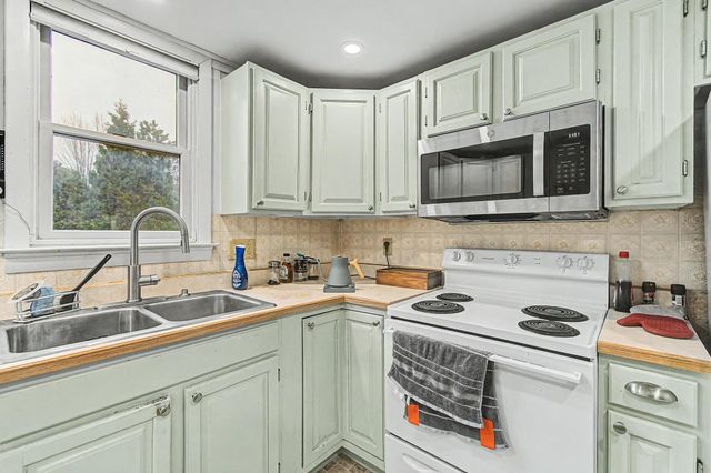 120 Allen Road, South Burlington, VT 05403