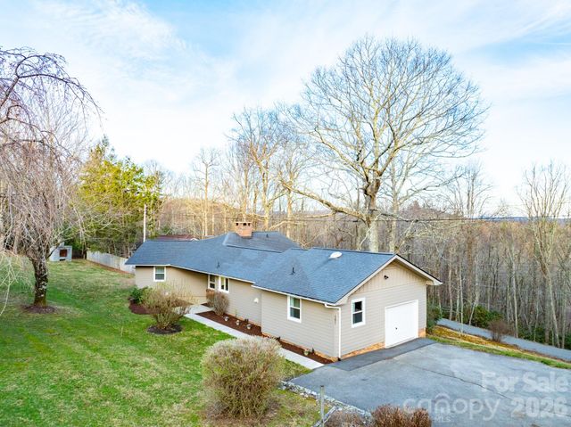 197 Sierra Vista Road, Boone, NC 28607