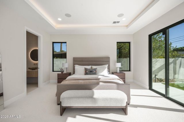 4227 E CAMPBELL Avenue, Phoenix, AZ 85018