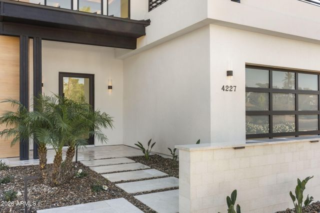 4227 E CAMPBELL Avenue, Phoenix, AZ 85018