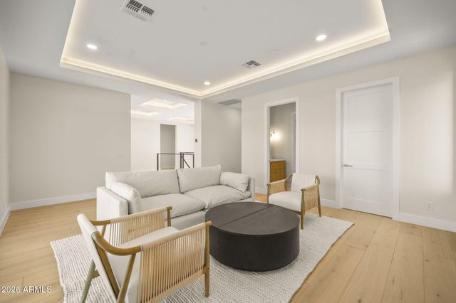 4227 E CAMPBELL Avenue, Phoenix, AZ 85018