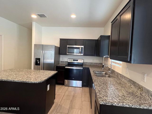 7833 W KERBY Avenue, Phoenix, AZ 85043