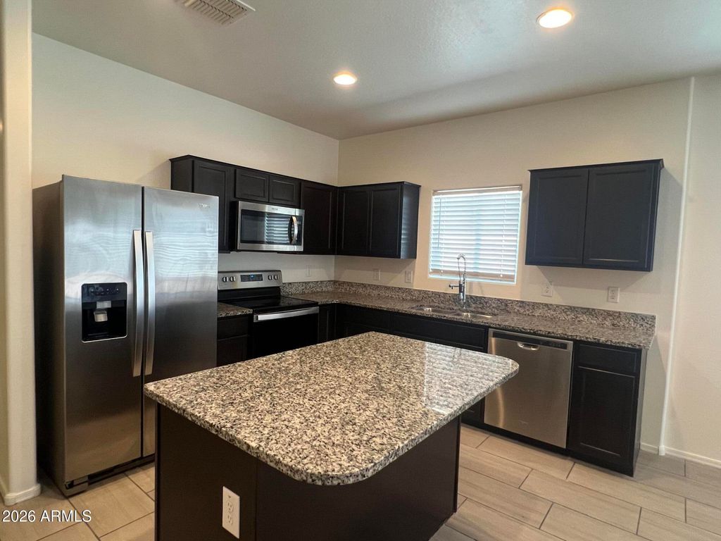 7833 W KERBY Avenue, Phoenix, AZ 85043 — photo 5