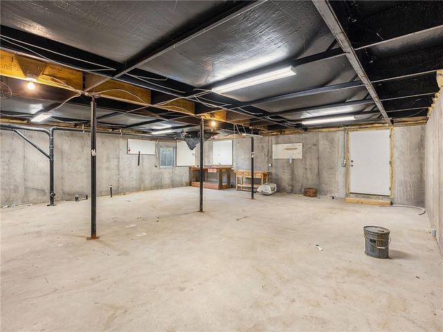 13732 Lawrence Avenue, Bonner Springs, KS 66012
