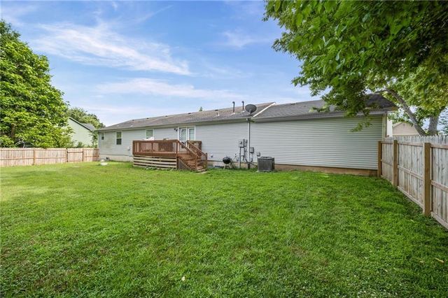13732 Lawrence Avenue, Bonner Springs, KS 66012