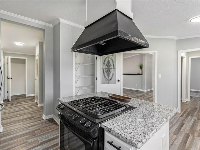 13732 Lawrence Avenue, Bonner Springs, KS 66012