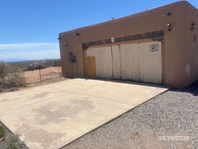 2010 Desert Avenue NE, Rio Rancho, NM 87144
