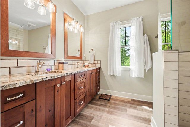 5318 Lamont Farms Drive, Coopersville, MI 49404