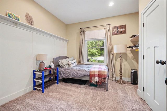 5318 Lamont Farms Drive, Coopersville, MI 49404