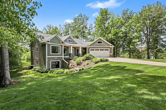 5318 Lamont Farms Drive, Coopersville, MI 49404