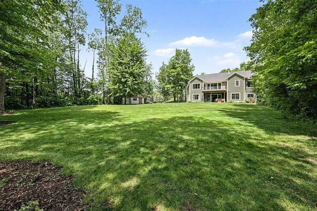 5318 Lamont Farms Drive, Coopersville, MI 49404